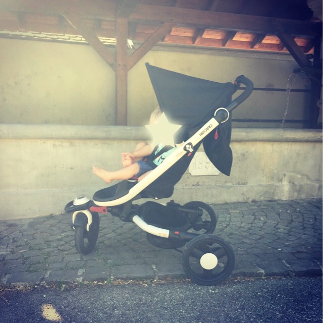 POUSSETTE STOKKE CRUSI REPORTAGE / TEST - PUERICULTURE EN FOLIE